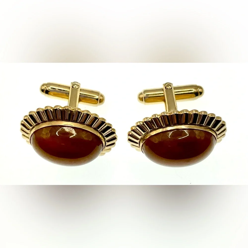 Vintage Gold Tone Amber Colored Lucite Oval Cabochon Center Cufflinks